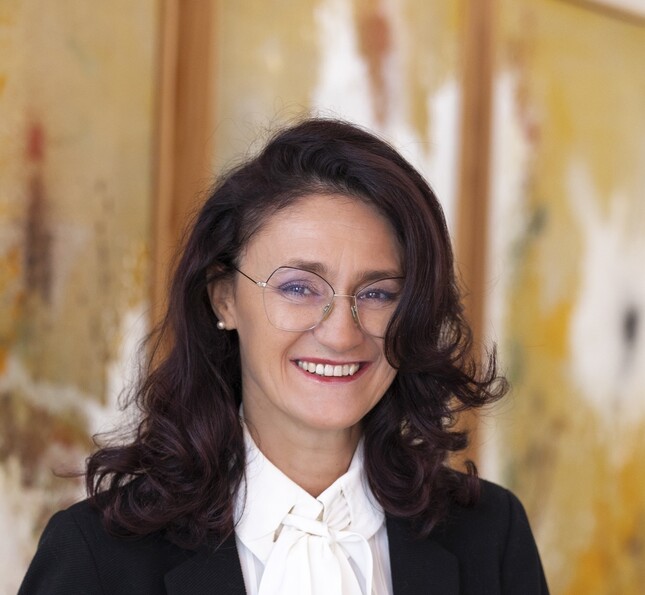 Direktorin Andrea Schmid